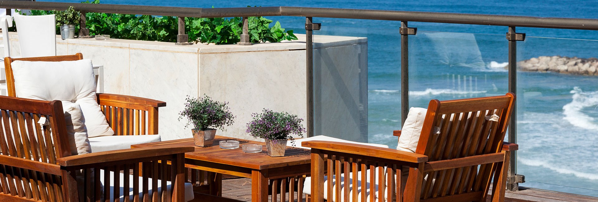 Daniel Hotel Herzliya - seating lounge sea view 
