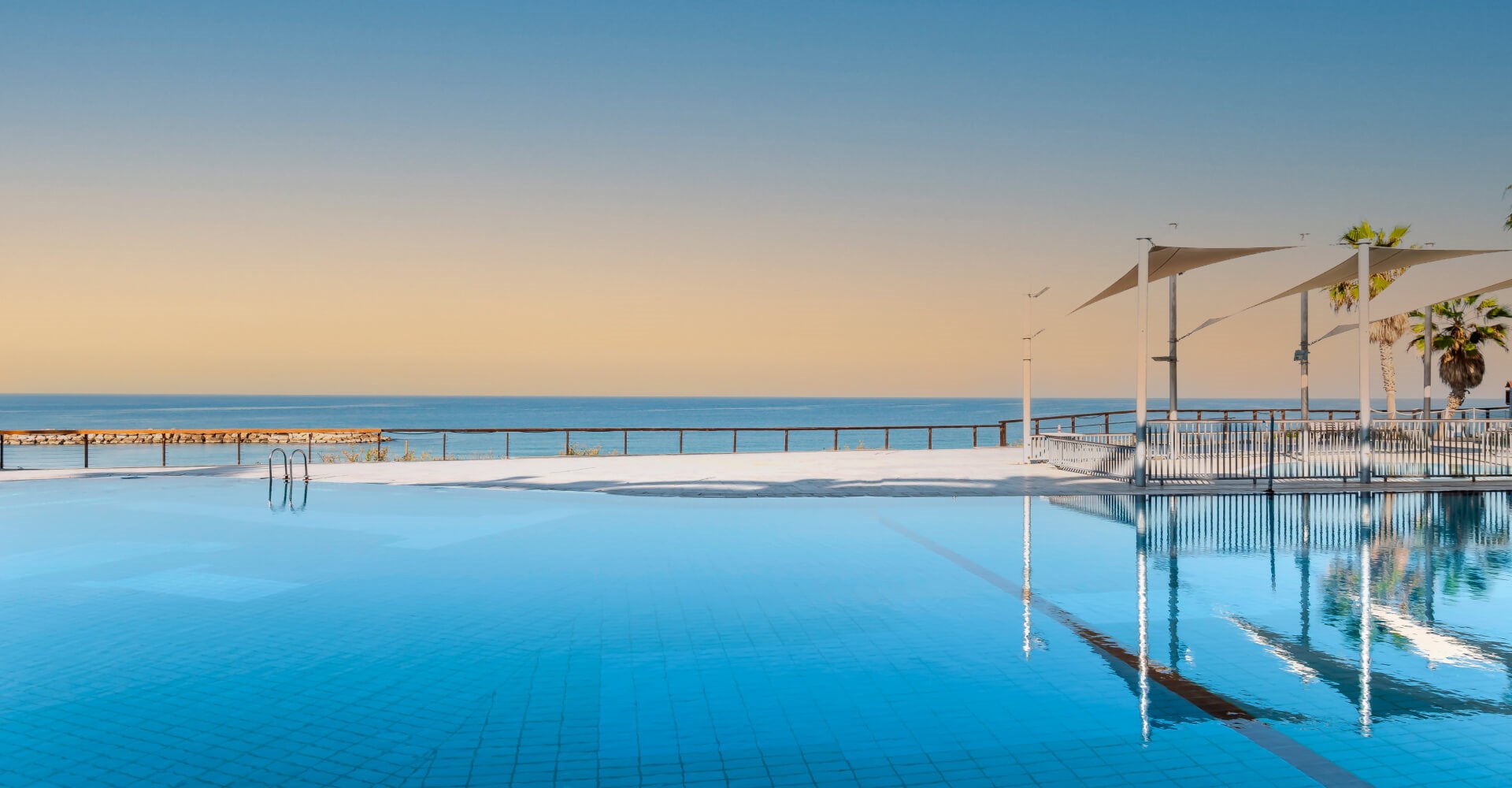 Daniel Hotel Herzliya pool